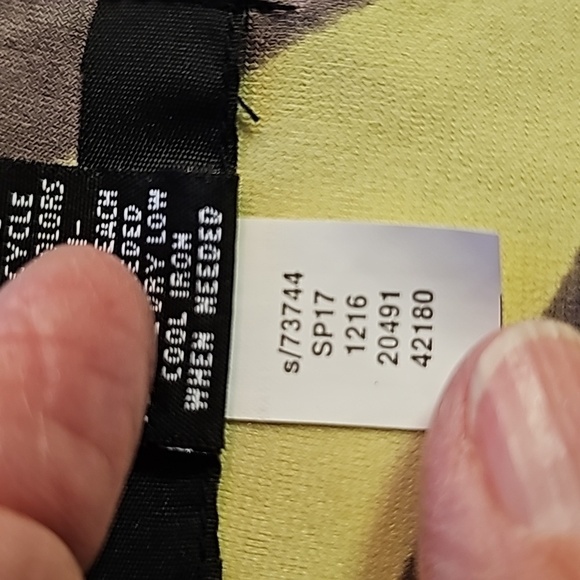 Alfani women's large blouse. 3/4 sleeves With ruffle.  Elastic around th… - Picture 9 of 10